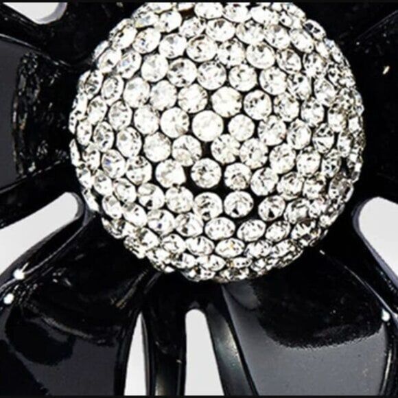 Brand New. Lele Sadoughi Crystal Azalea Statement Earrings - Picture 12 of 13